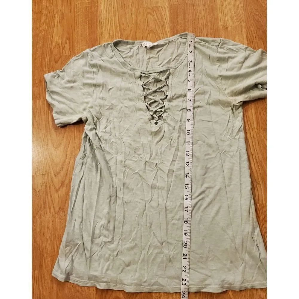 Socialite Grommet Lace-Up Tee XS - Picture 9 of 11